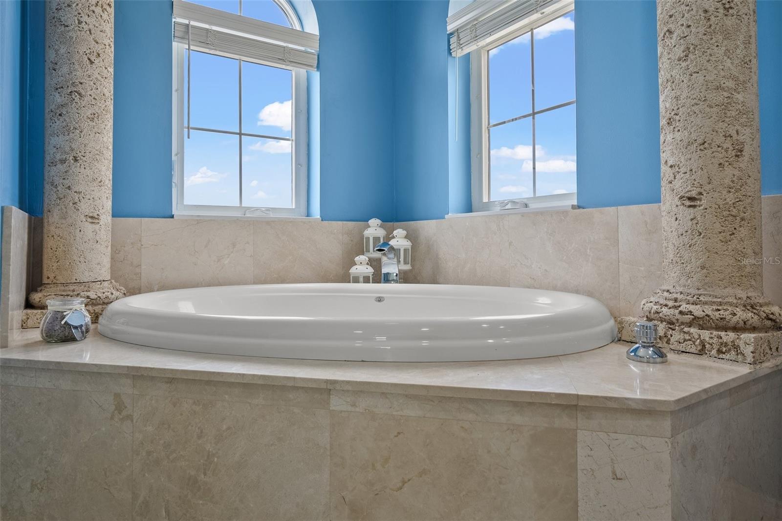 TB8391162 Property Photo