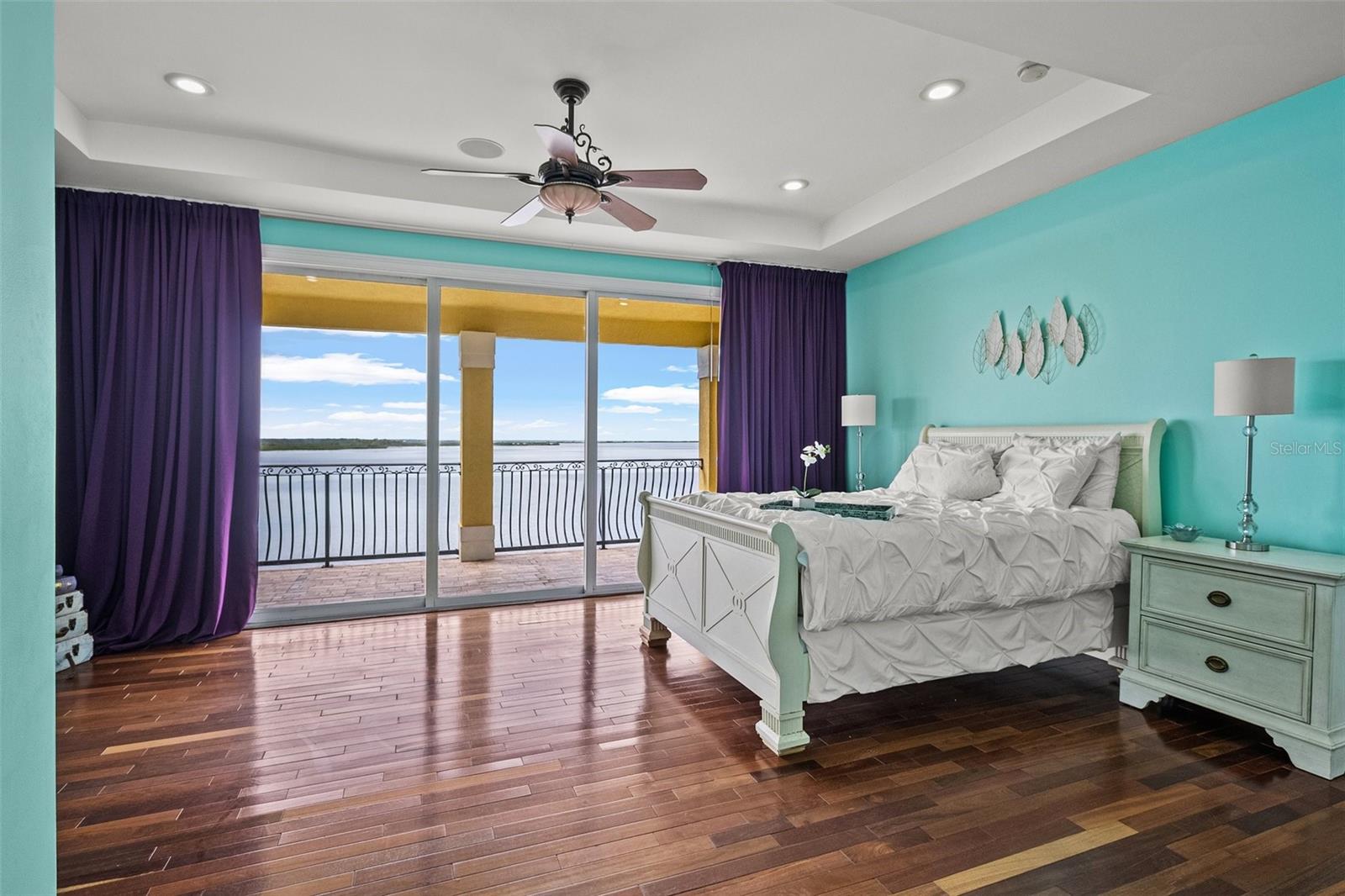 TB8391162 Property Photo