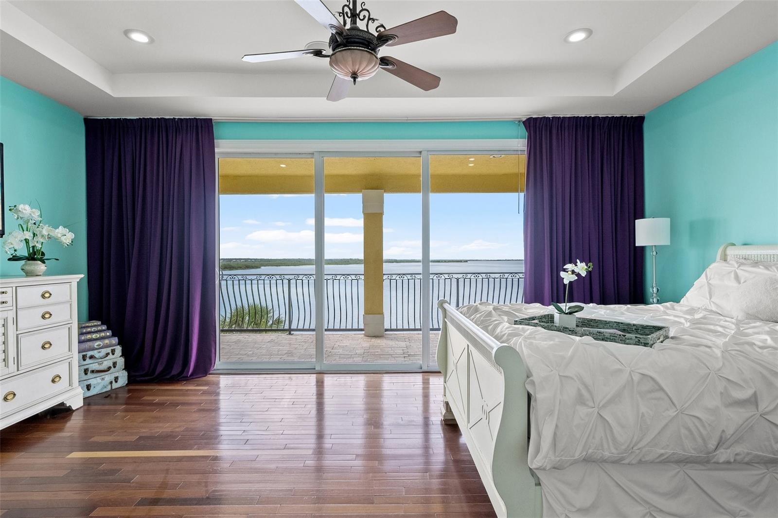 TB8391162 Property Photo