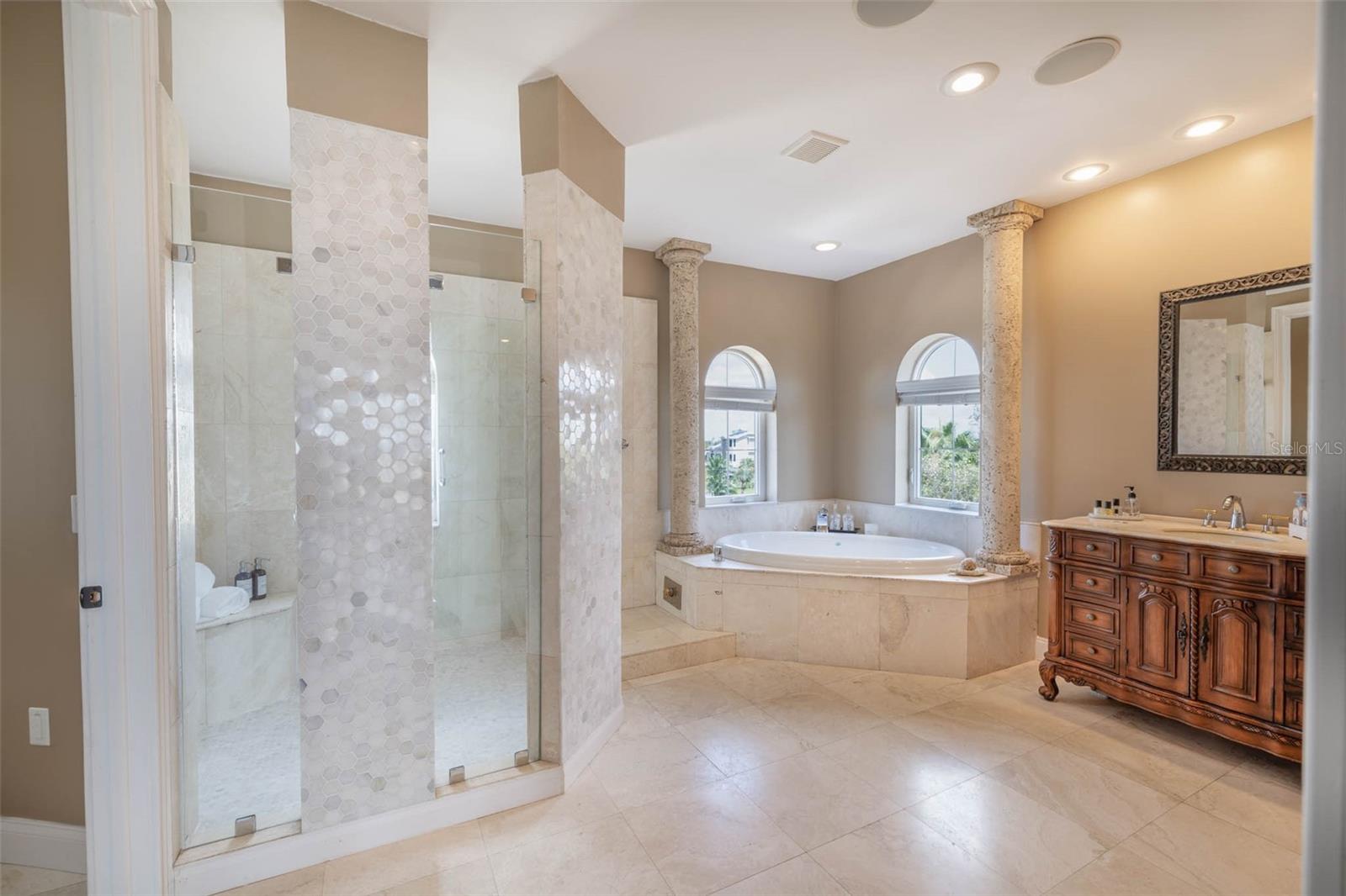 TB8391162 Property Photo