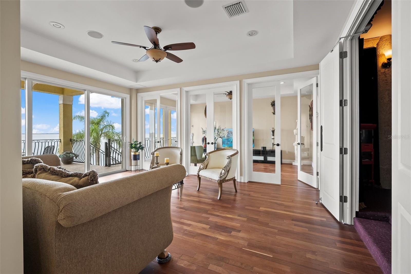 TB8391162 Property Photo