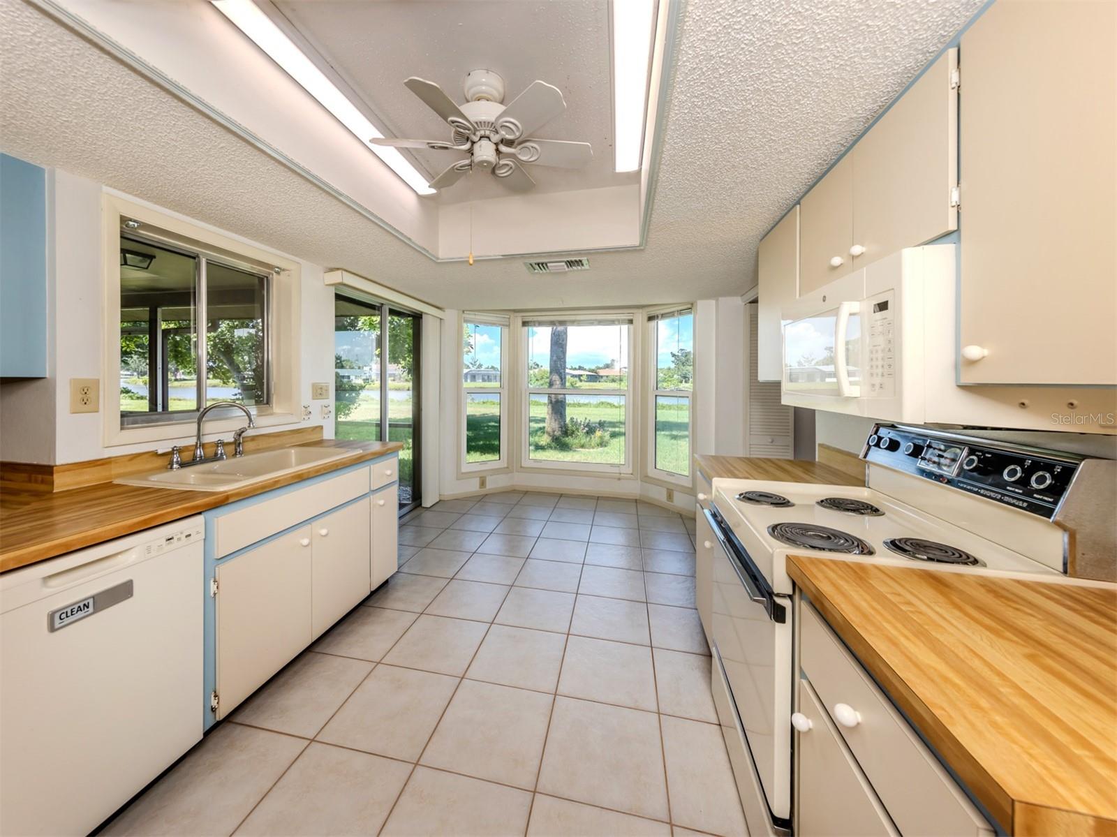 1240 LUCAYA AVE, VENICE, FL, 34285