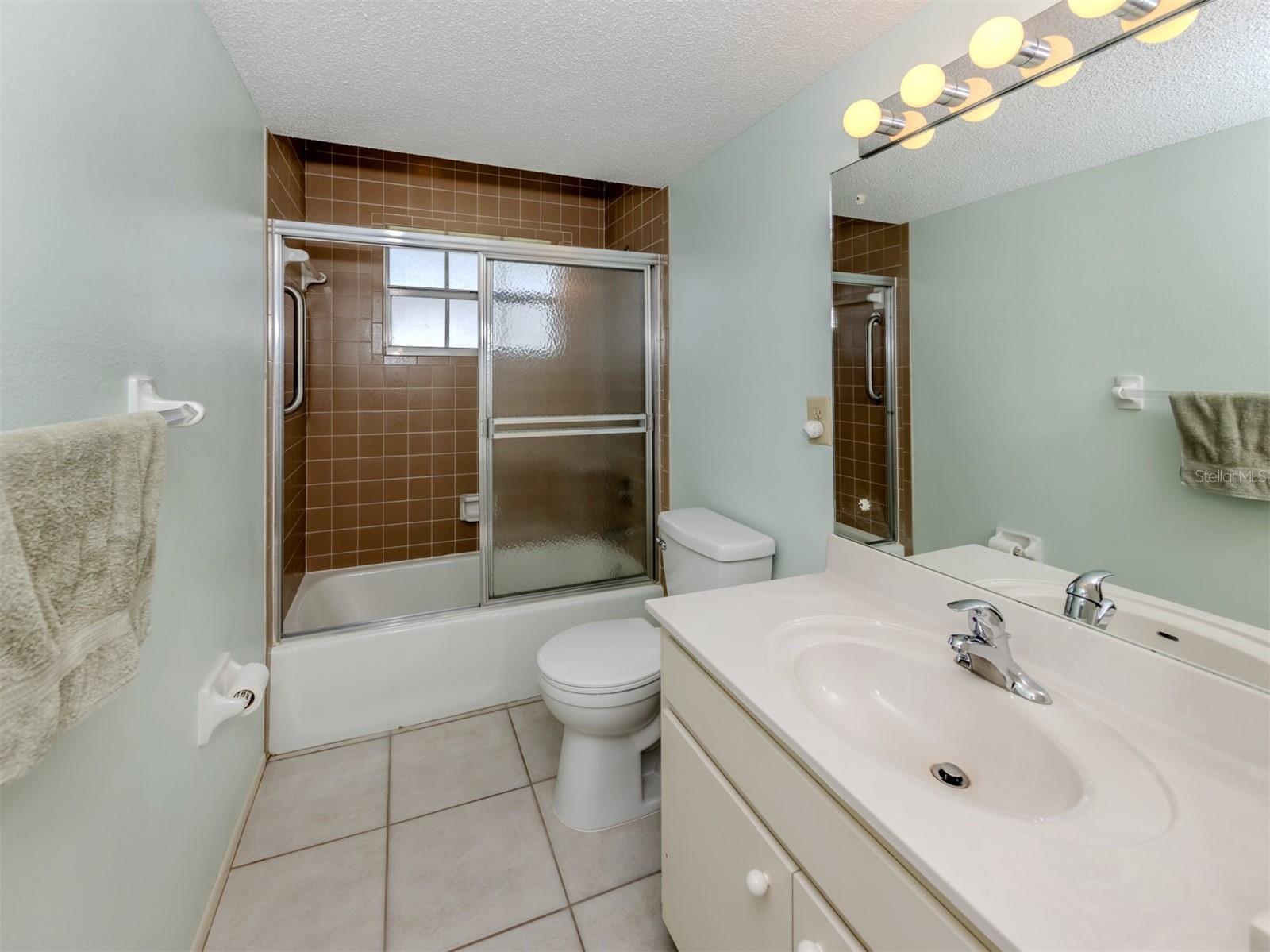 1240 LUCAYA AVE, VENICE, FL, 34285