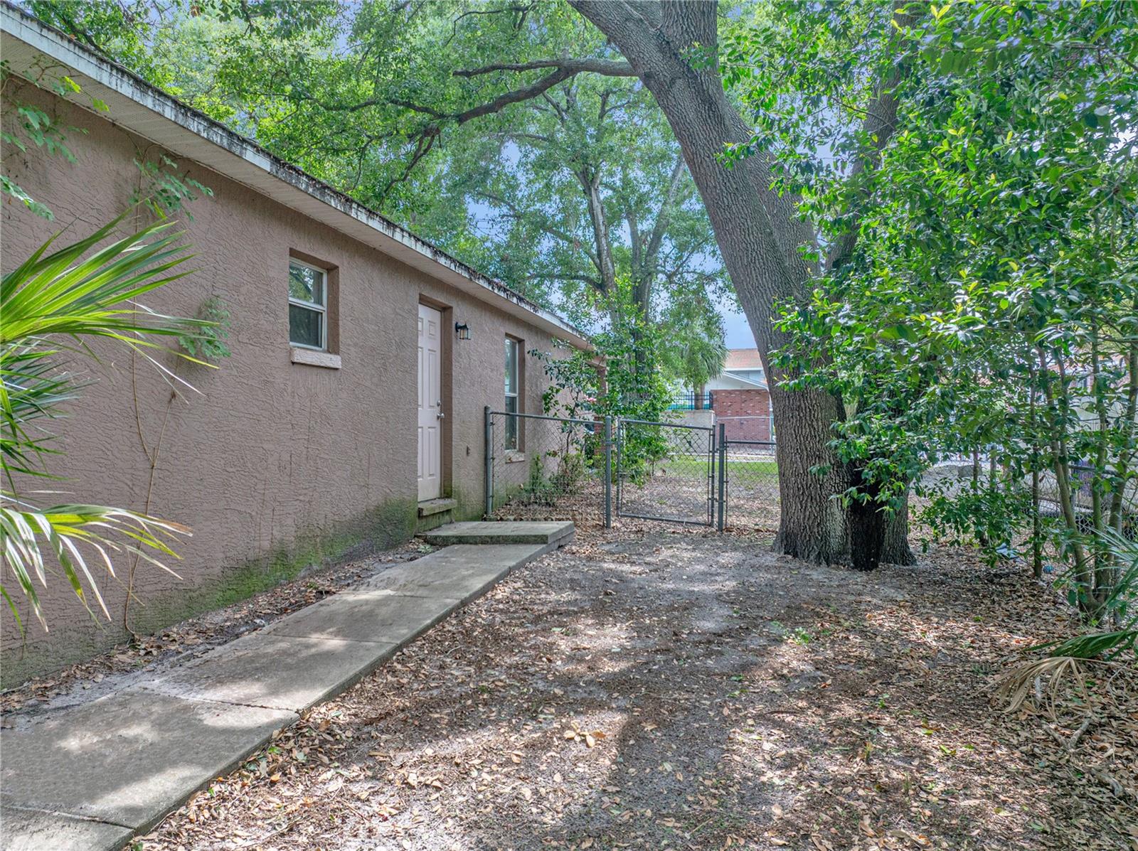 829 N LAKE AVE, LAKELAND, FL, 33801