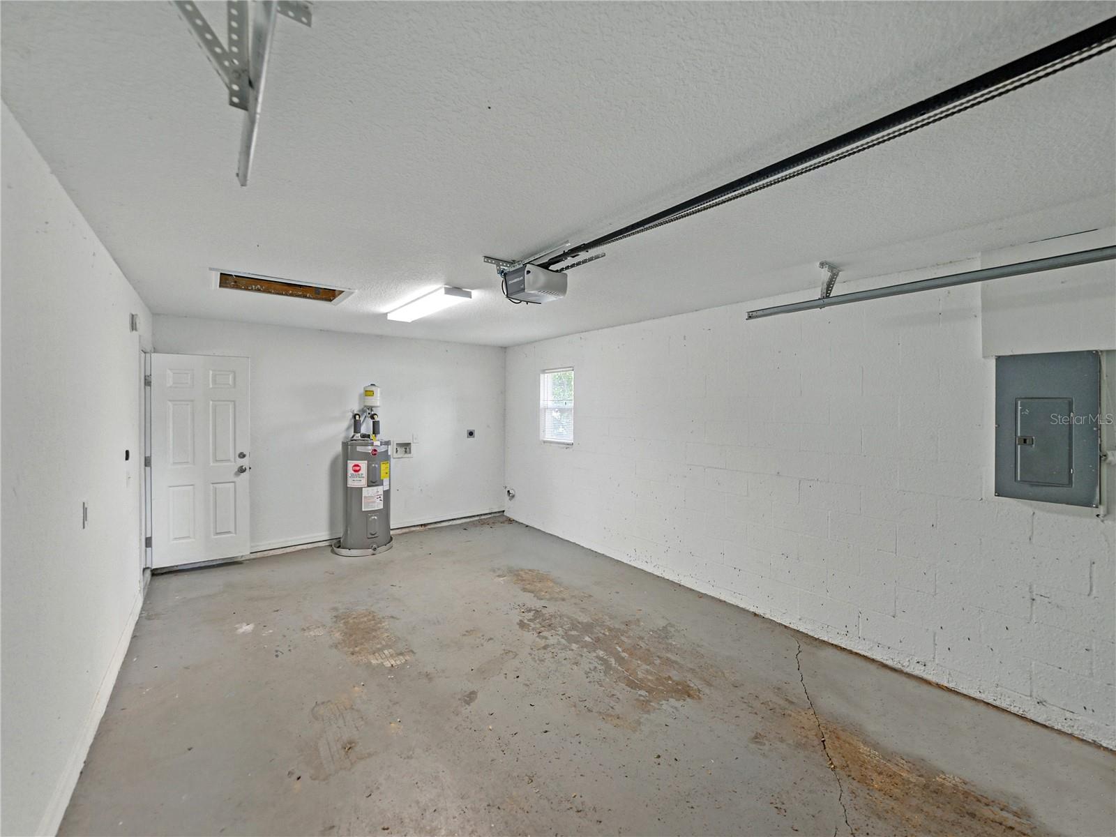 829 N LAKE AVE, LAKELAND, FL, 33801