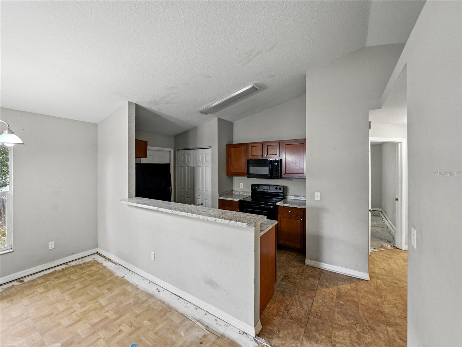 829 N LAKE AVE, LAKELAND, FL, 33801