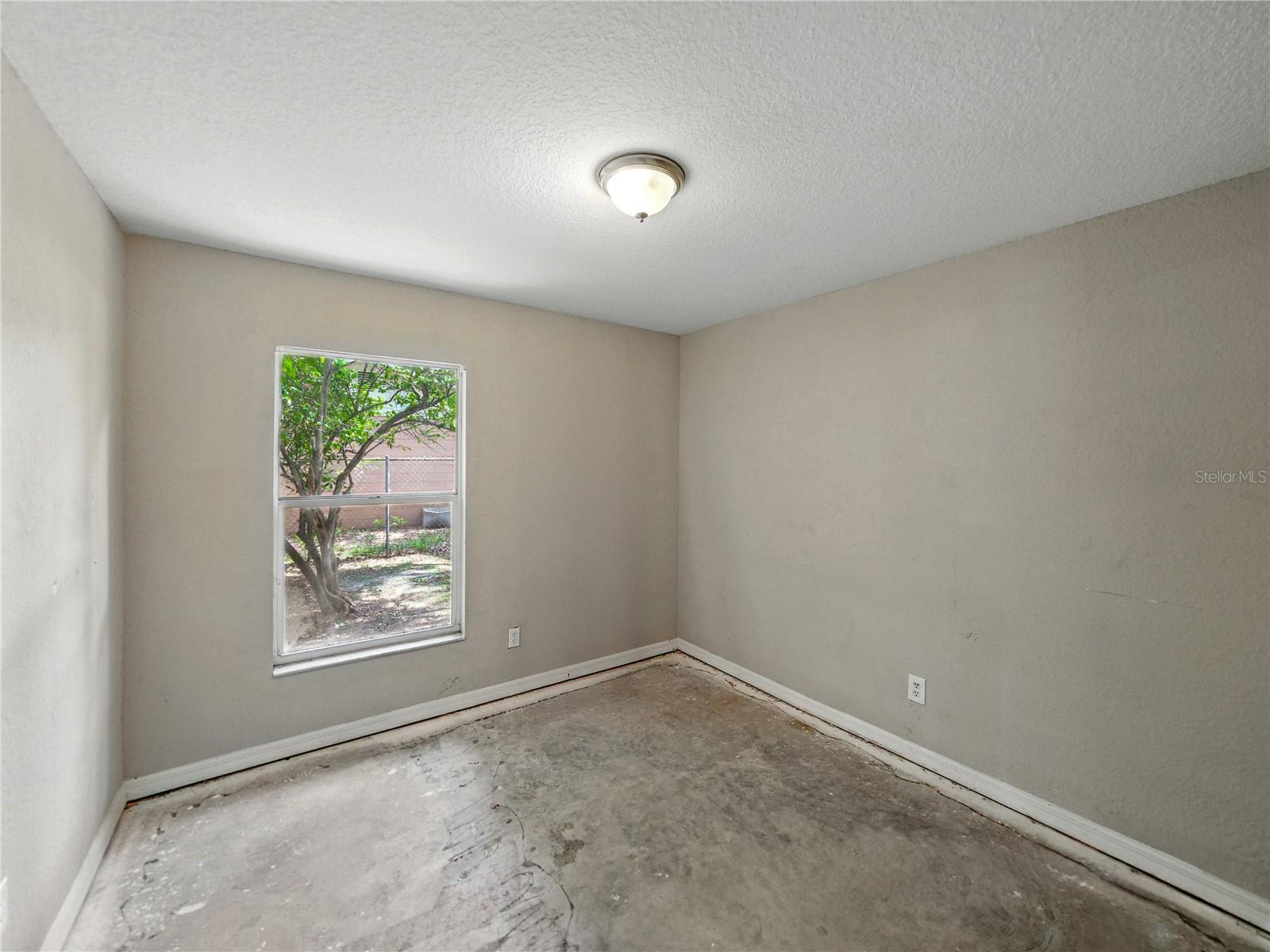 829 N LAKE AVE, LAKELAND, FL, 33801