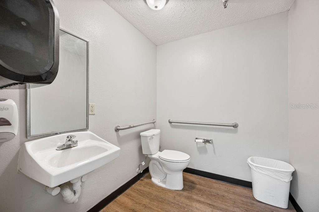 1225 N COMBEE RD, LAKELAND, FL, 33801