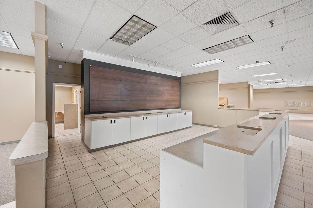 1225 N COMBEE RD, LAKELAND, FL, 33801