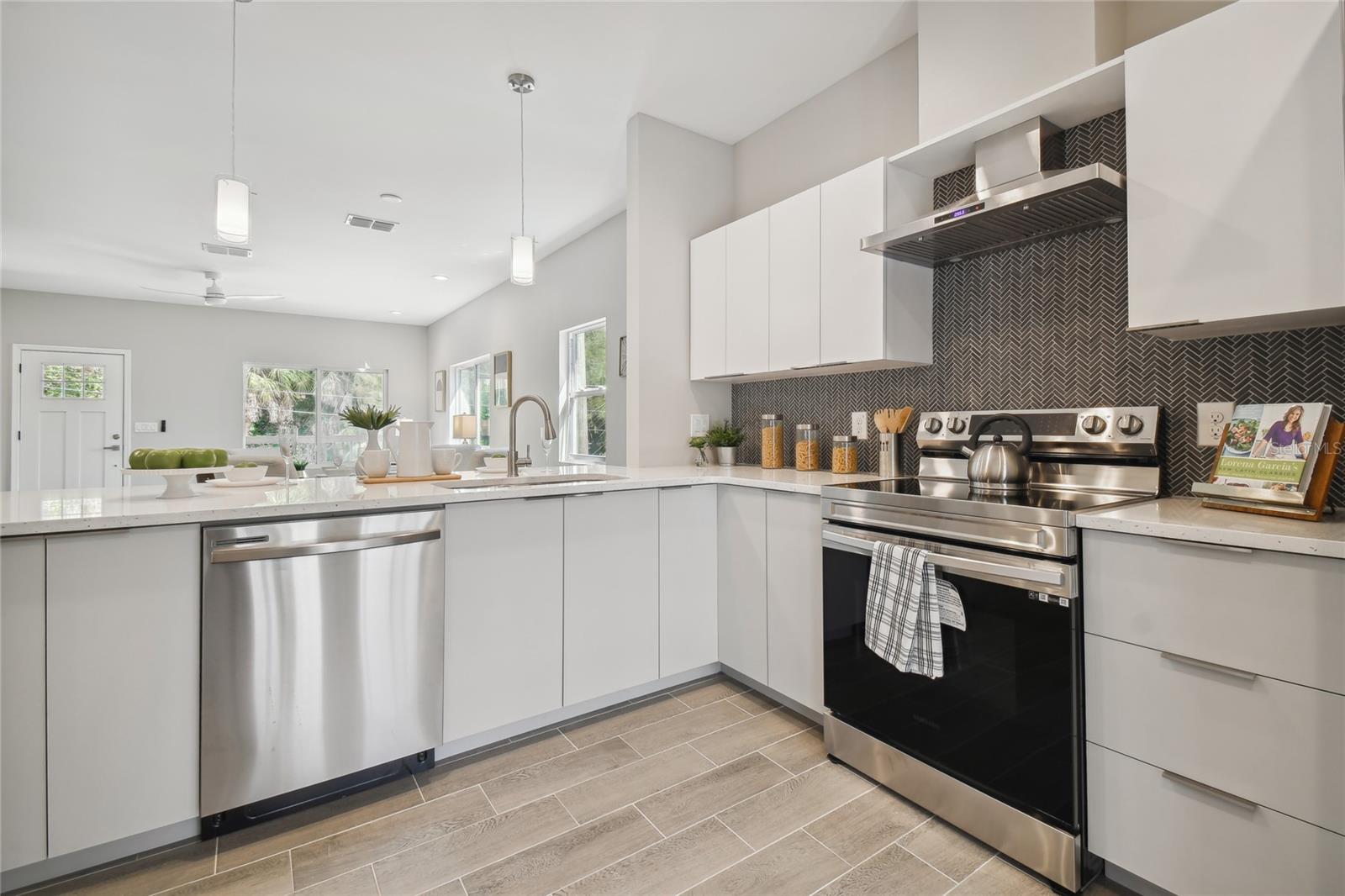 6433 WERNER AVE, NEW PORT RICHEY, FL, 34652