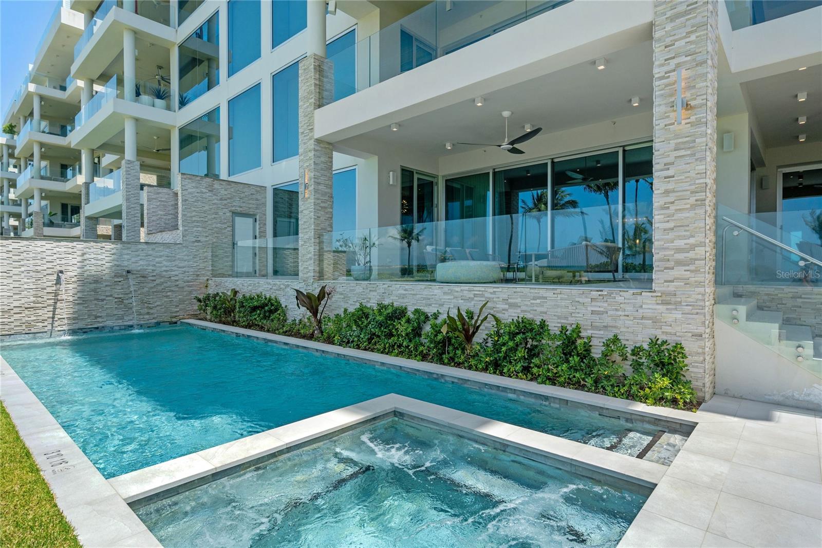 PR9113943 Property Photo