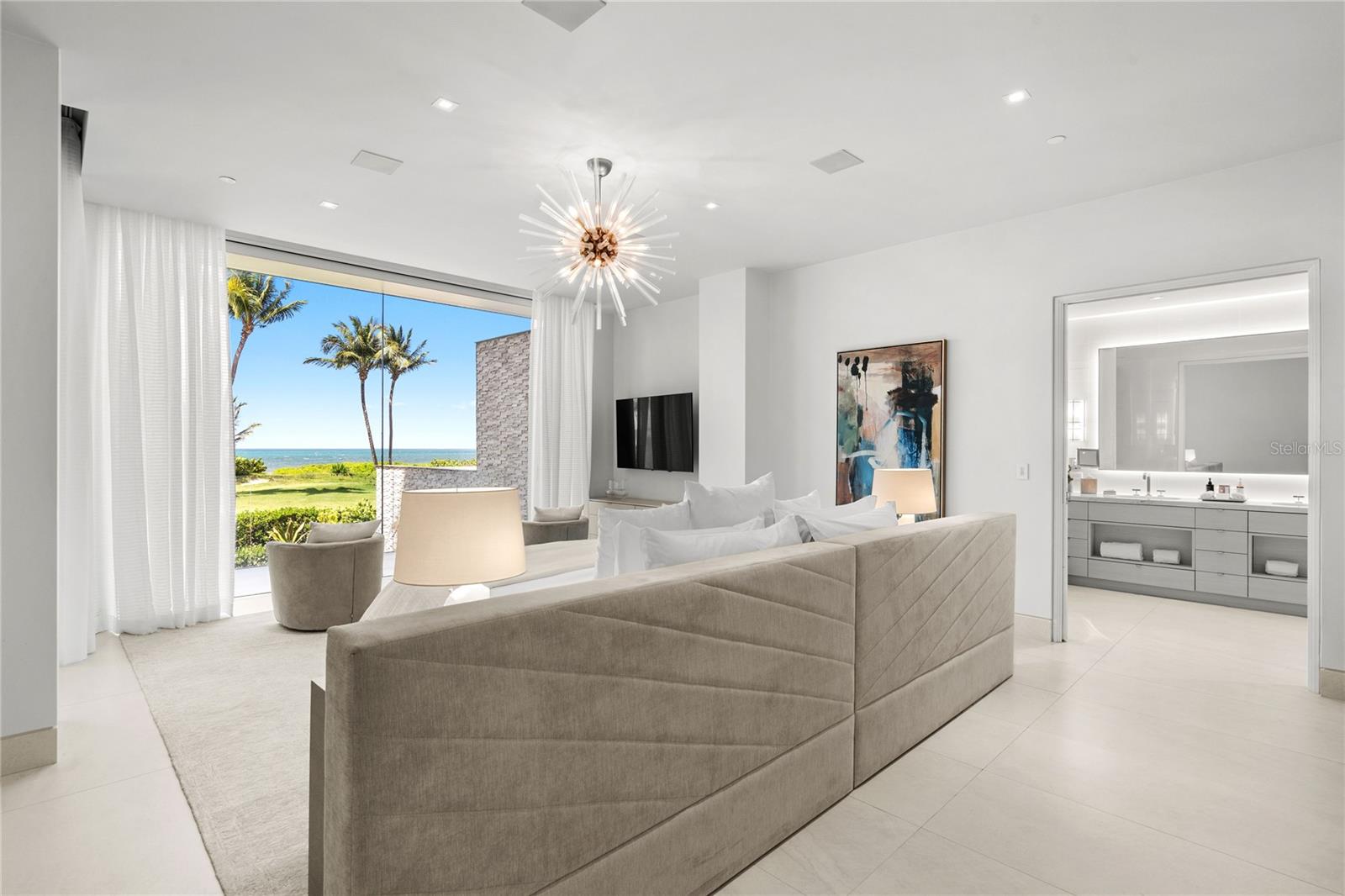 PR9113943 Property Photo