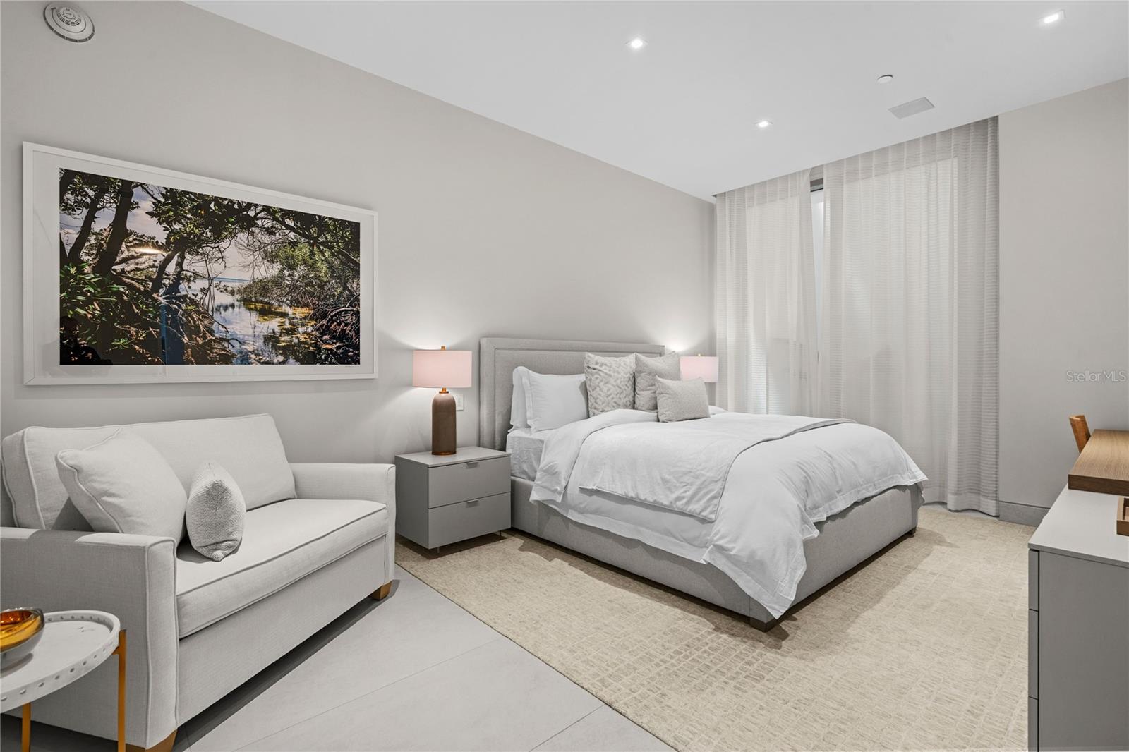 PR9113943 Property Photo