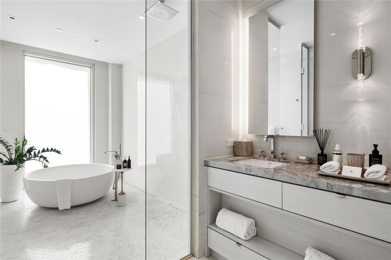 PR9113943 Property Photo