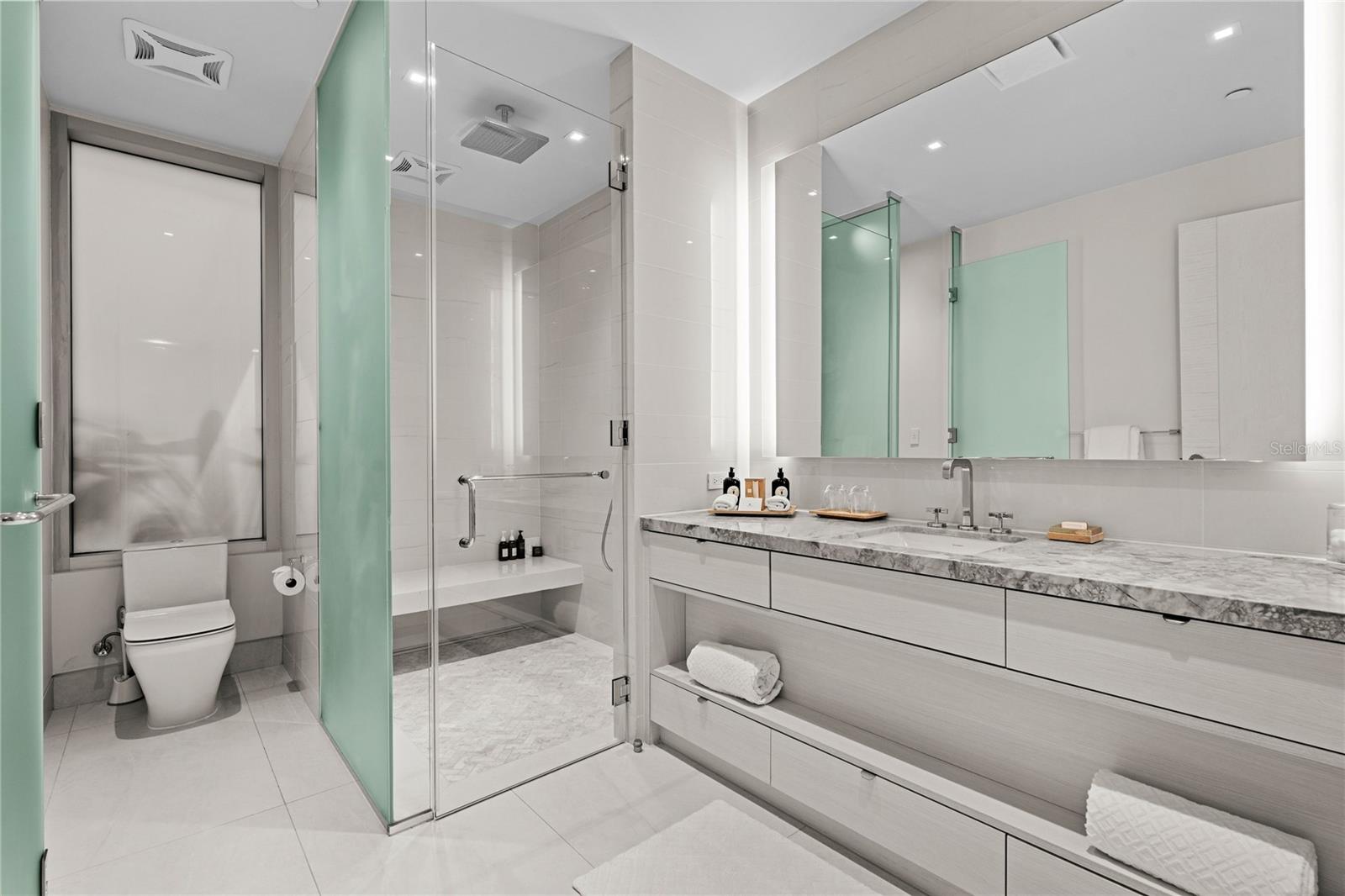 PR9113943 Property Photo