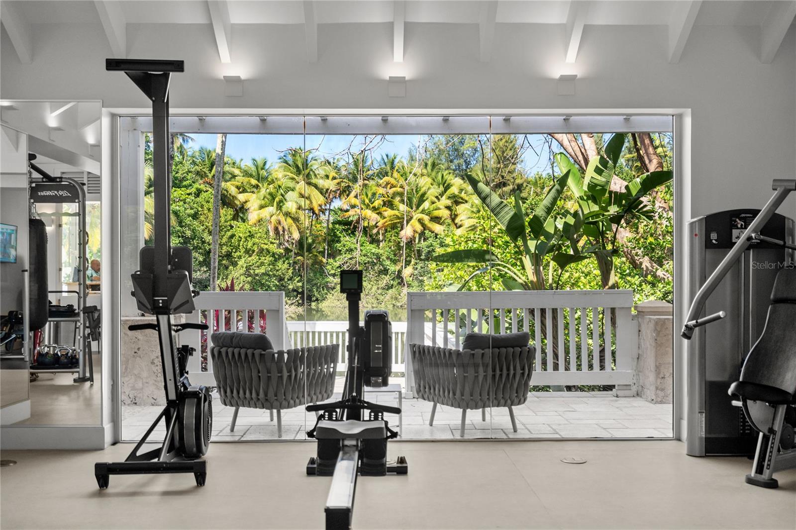 PR9113943 Property Photo