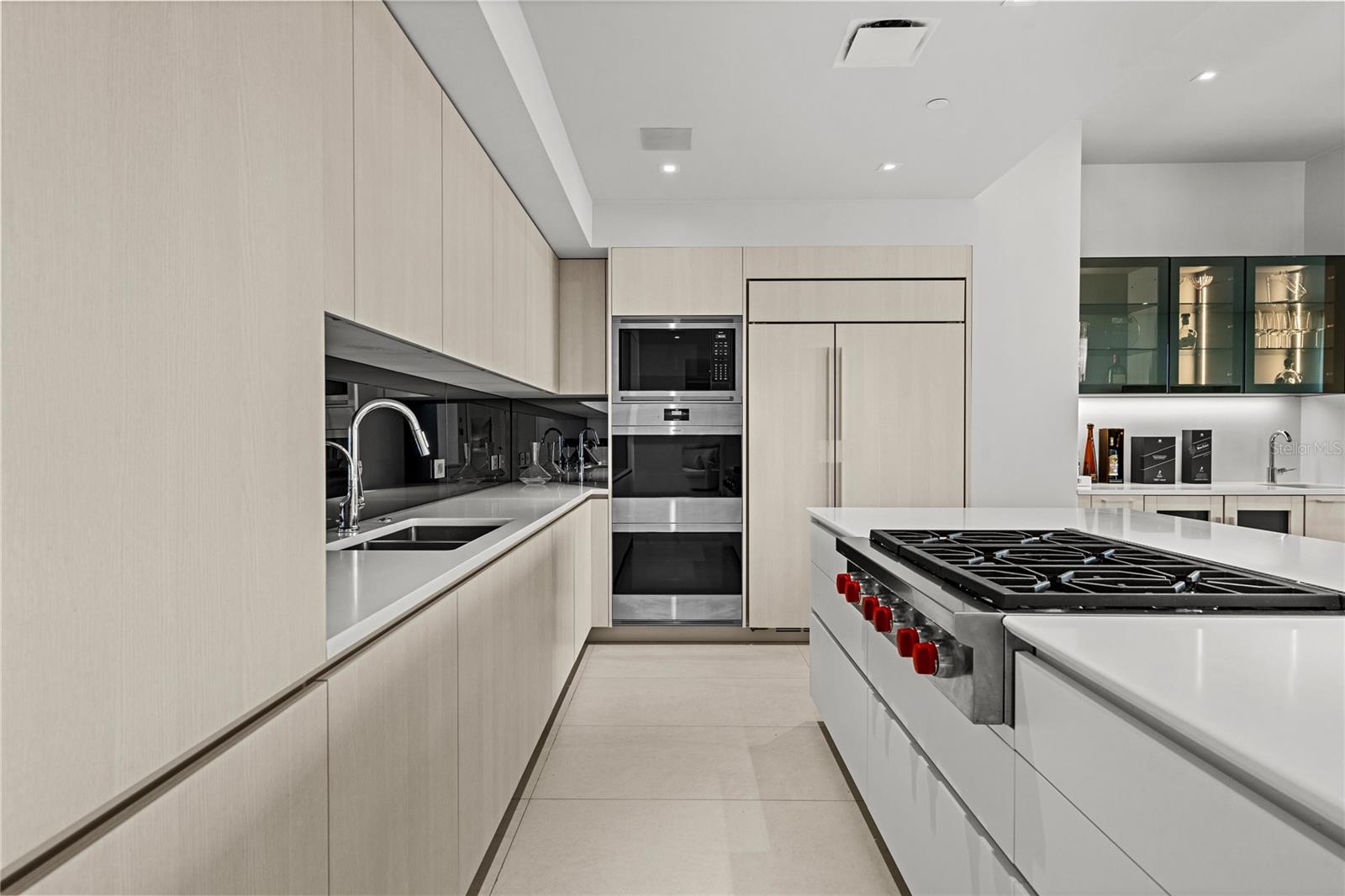 PR9113943 Property Photo