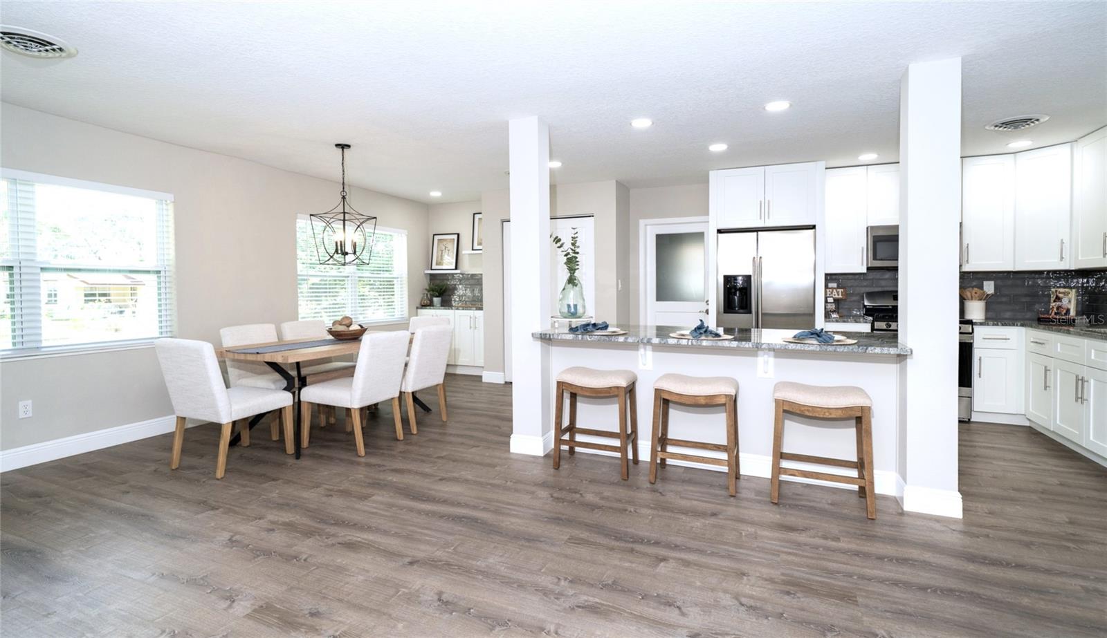 415 MISSION HILLS AVE, TAMPA, FL, 33617