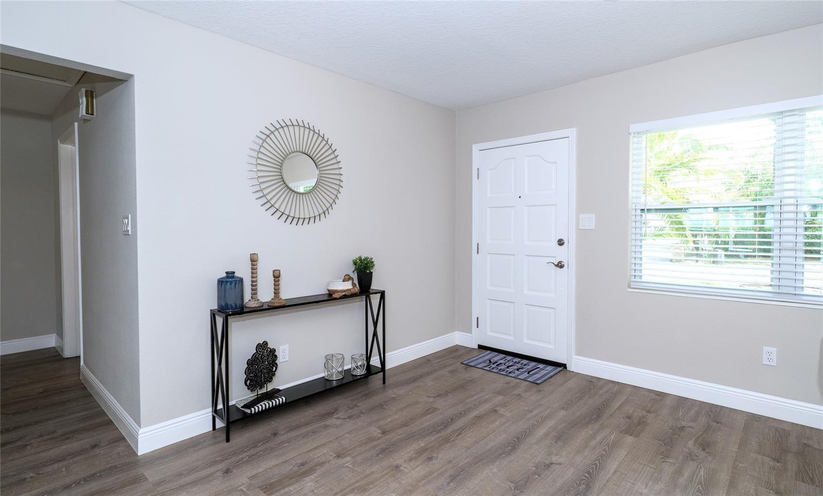 415 MISSION HILLS AVE, TAMPA, FL, 33617