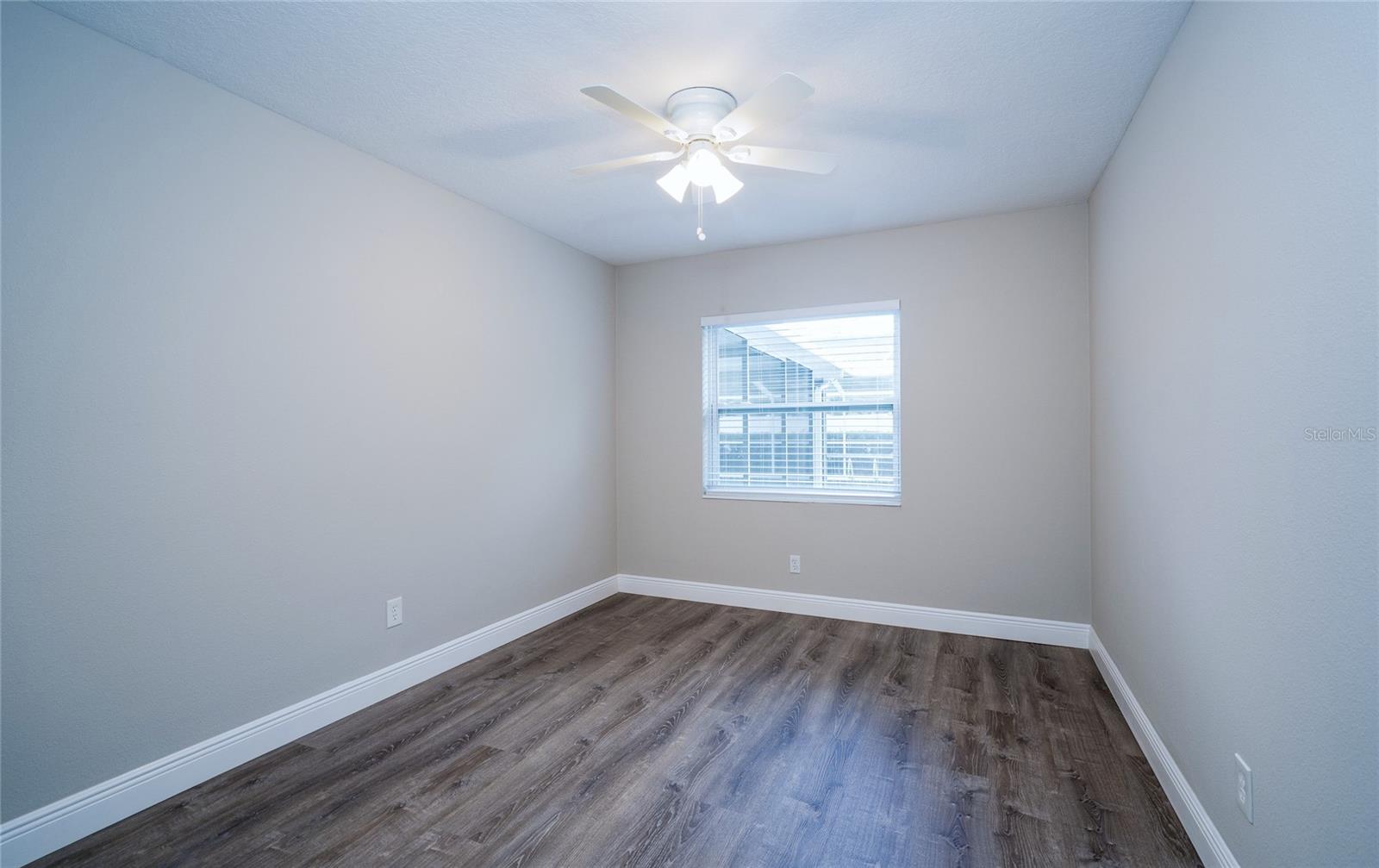 415 MISSION HILLS AVE, TAMPA, FL, 33617