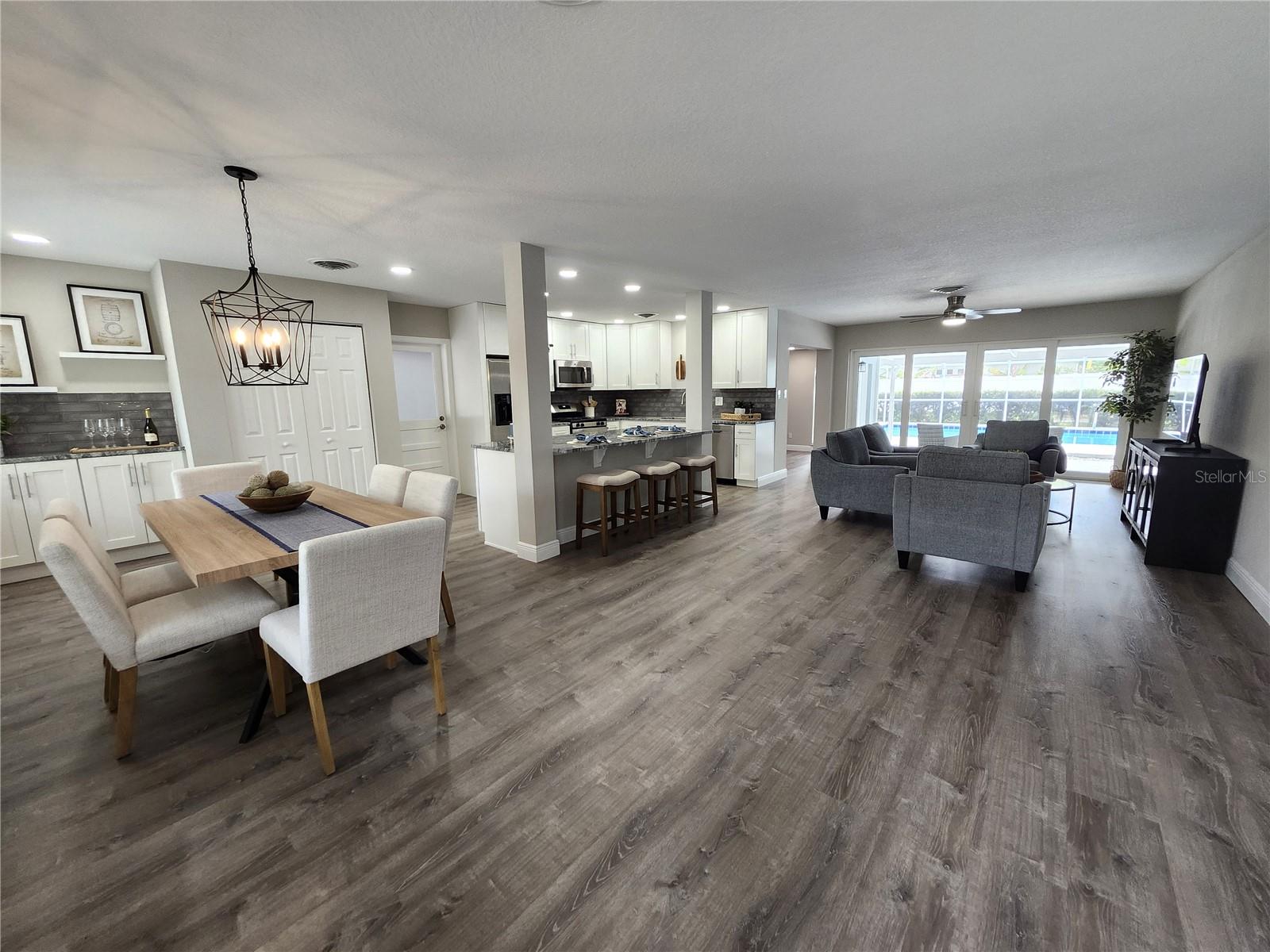 Open Layout from Kitchen to Great Rm