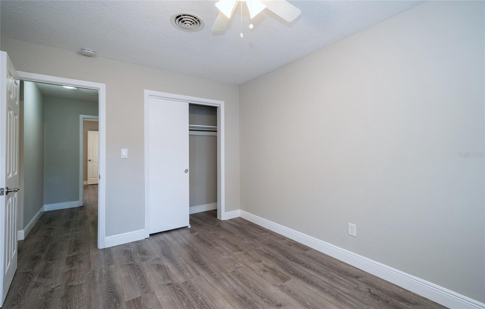 415 MISSION HILLS AVE, TAMPA, FL, 33617