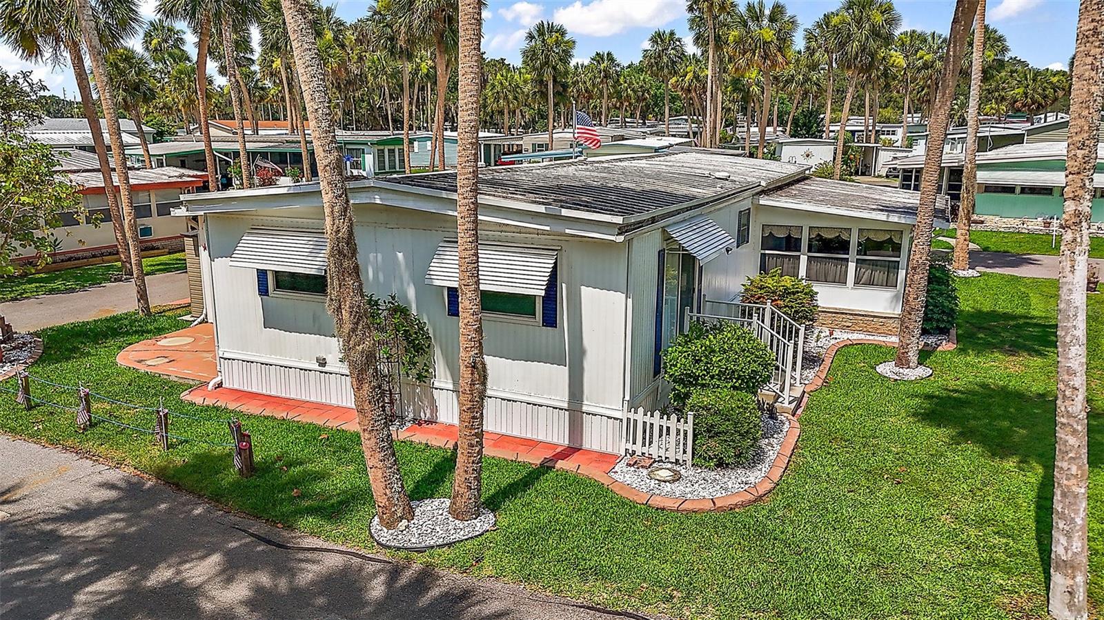 124A SHADY LN, EUSTIS, FL, 32726