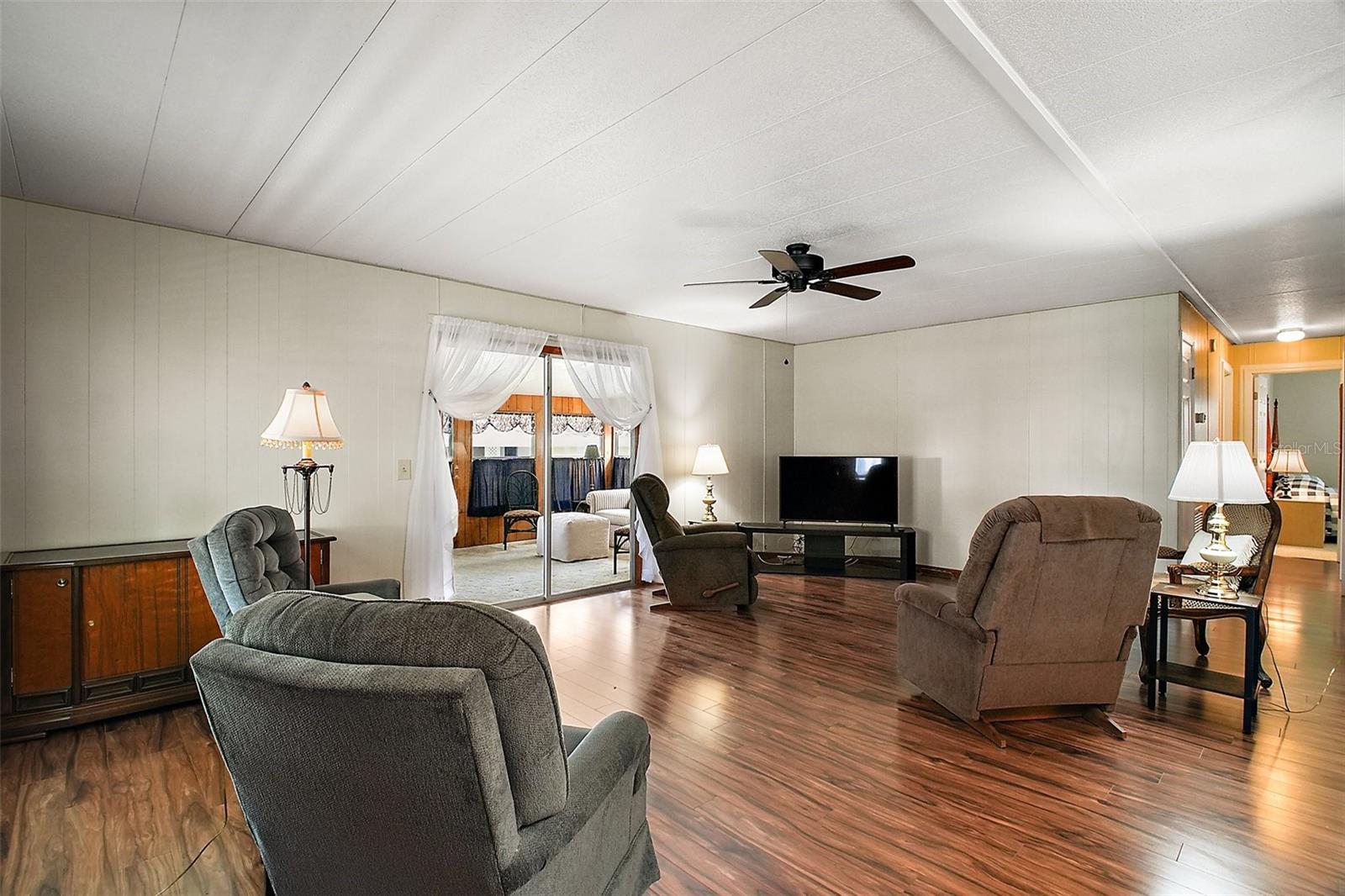 124A SHADY LN, EUSTIS, FL, 32726