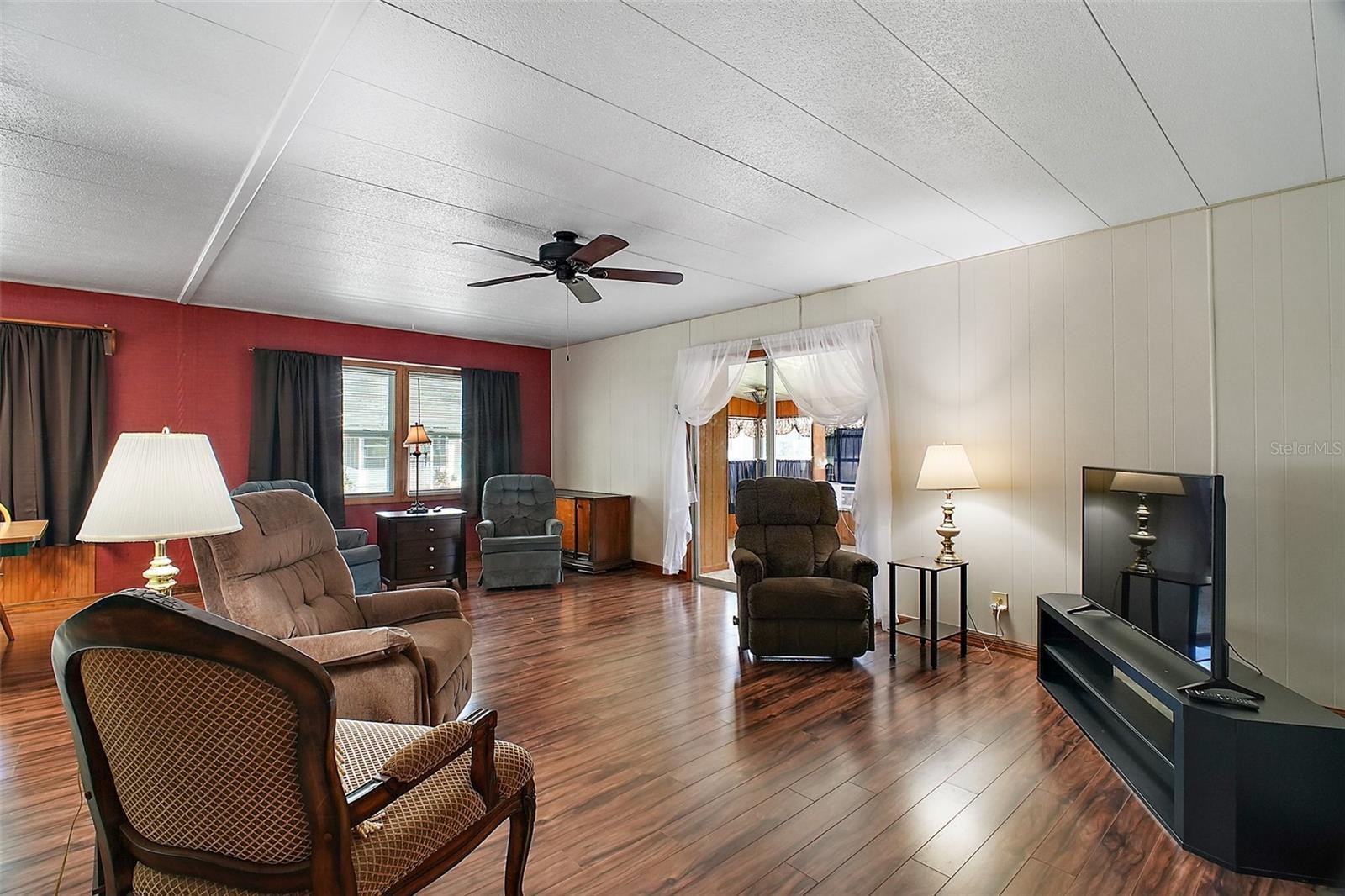 124A SHADY LN, EUSTIS, FL, 32726