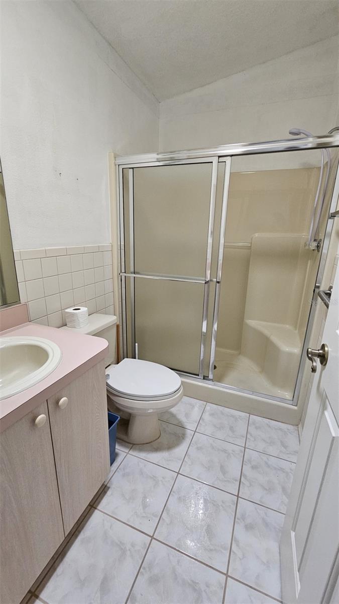 2105 ESCOBAR AVE, THE VILLAGES, FL, 32159