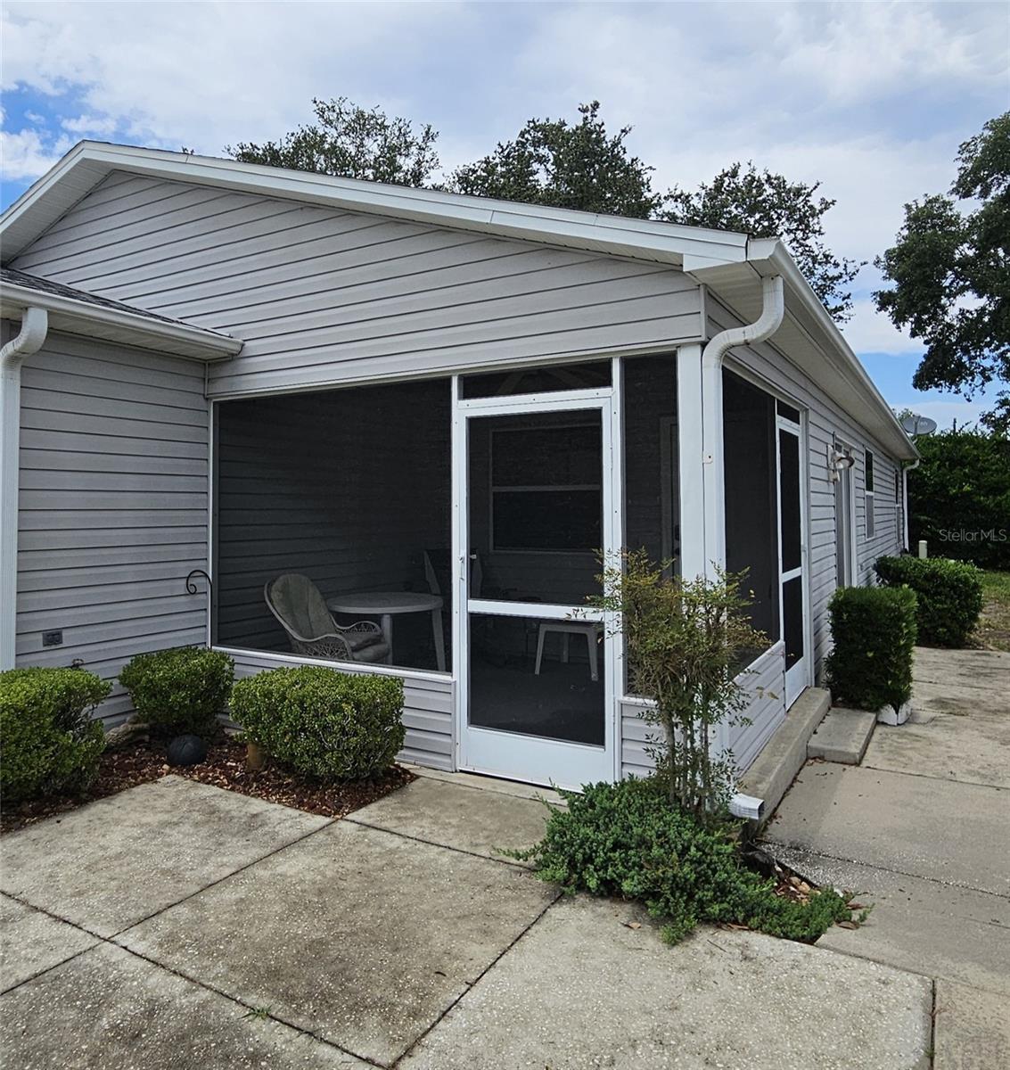 2105 ESCOBAR AVE, THE VILLAGES, FL, 32159