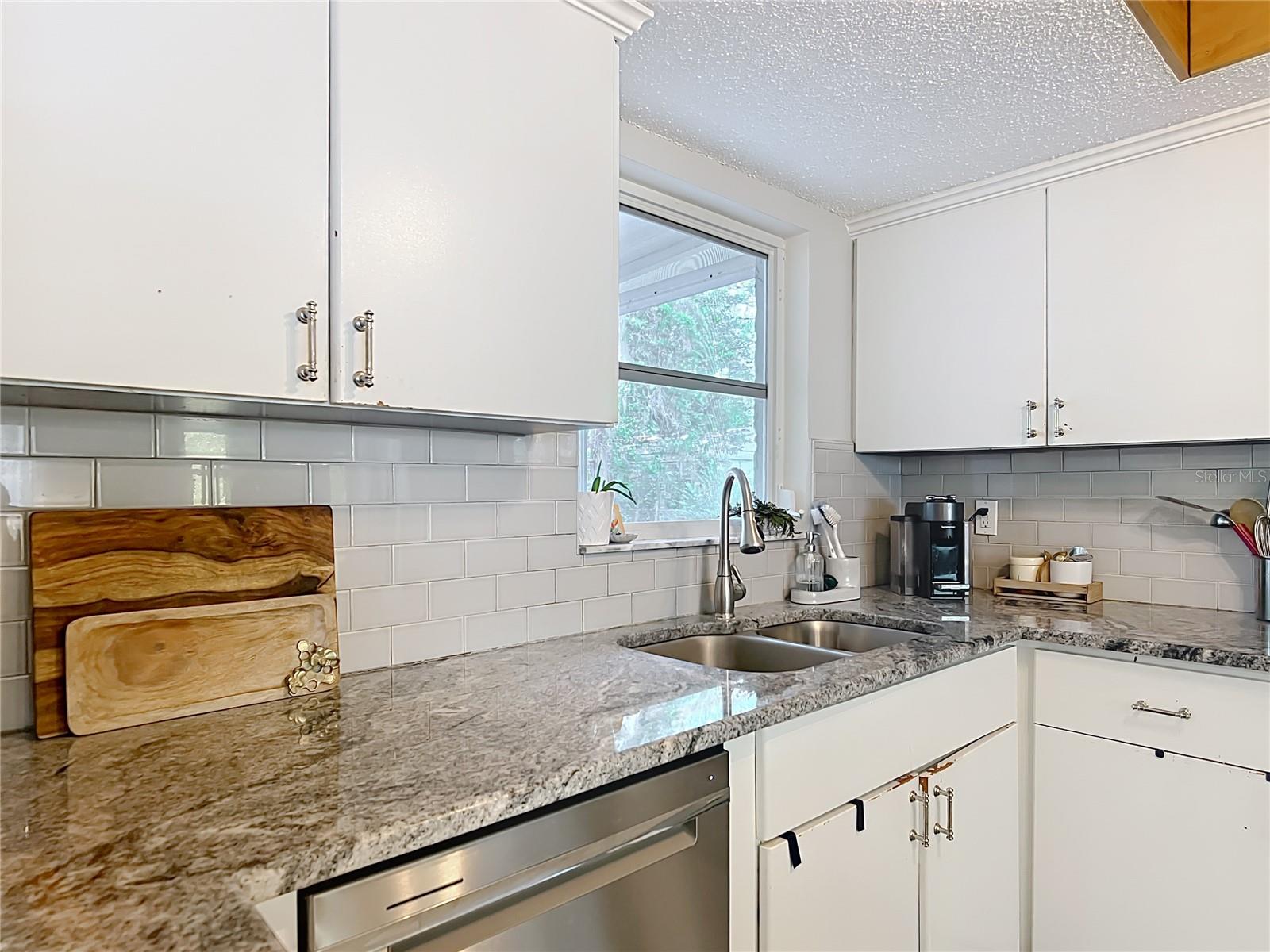 825 N HOLLYWOOD CIR, CRYSTAL RIVER, FL, 34429