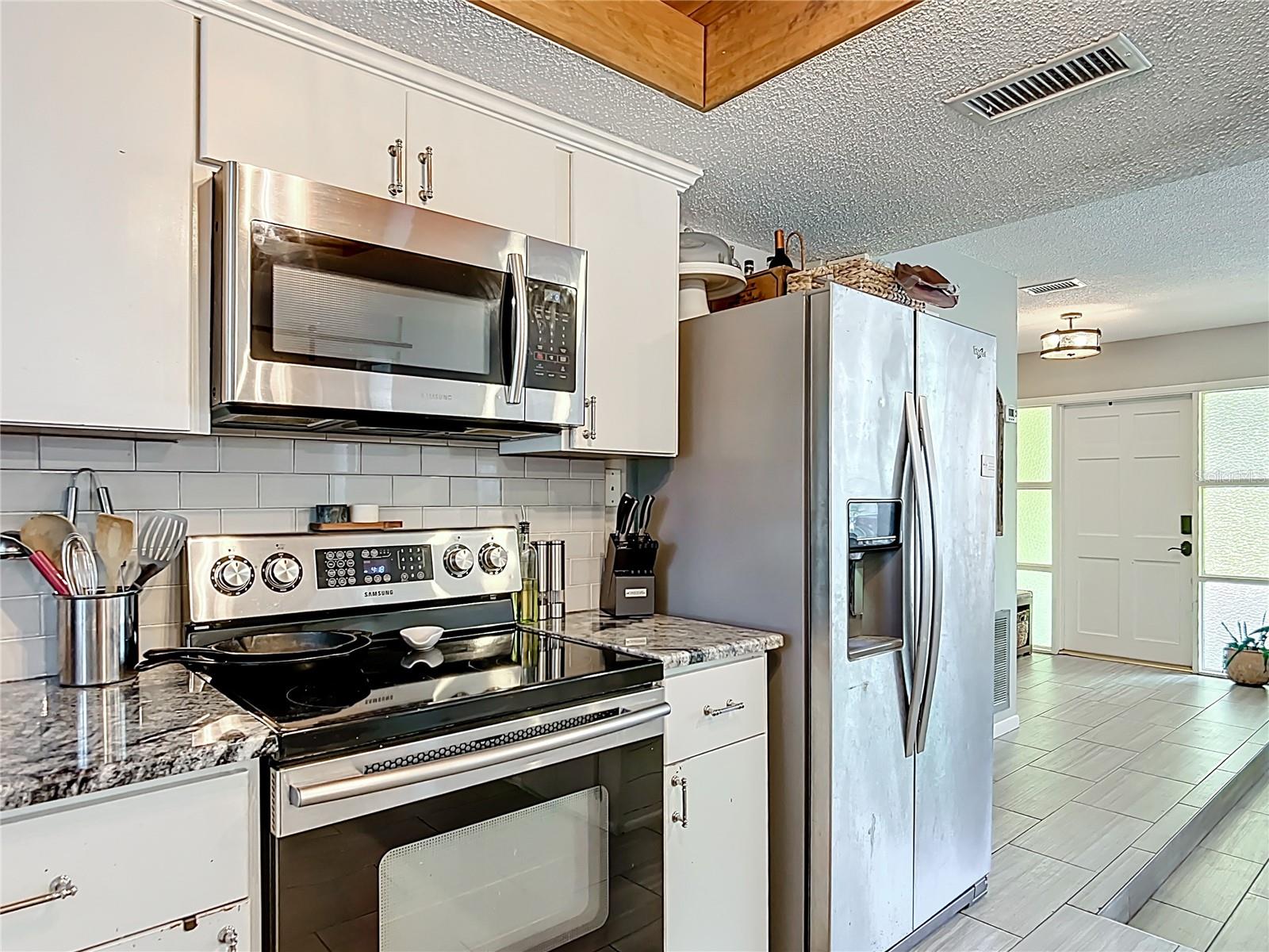 825 N HOLLYWOOD CIR, CRYSTAL RIVER, FL, 34429