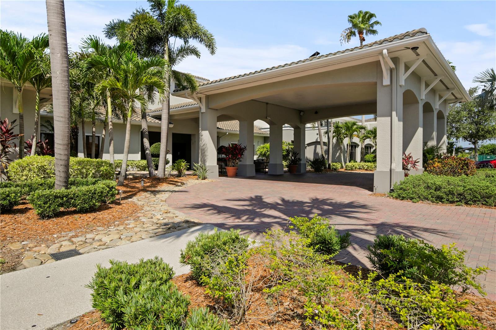 1111 HAREFIELD CIR, SUN CITY CENTER, FL, 33573