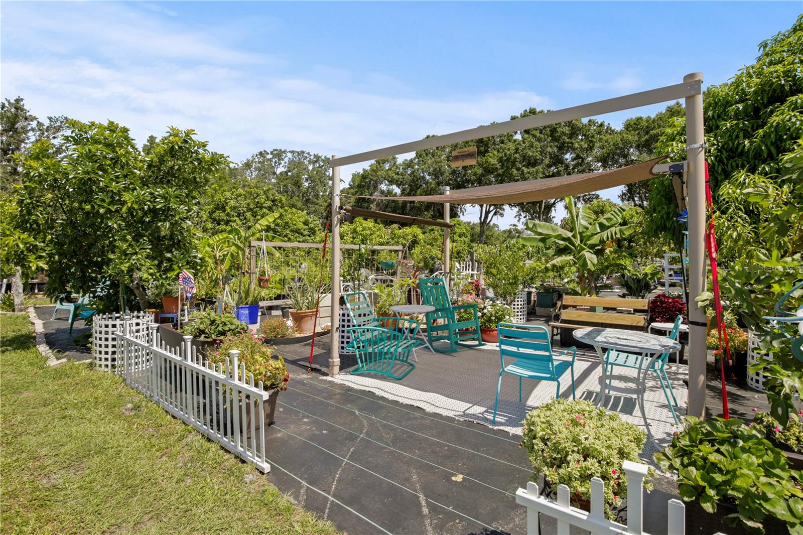 1111 HAREFIELD CIR, SUN CITY CENTER, FL, 33573