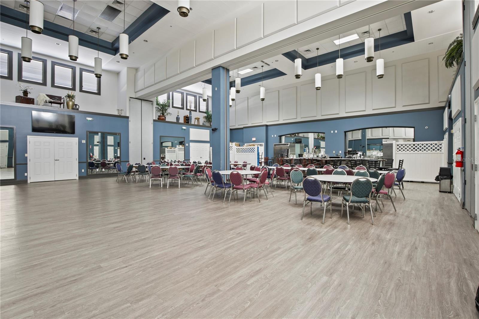 1111 HAREFIELD CIR, SUN CITY CENTER, FL, 33573