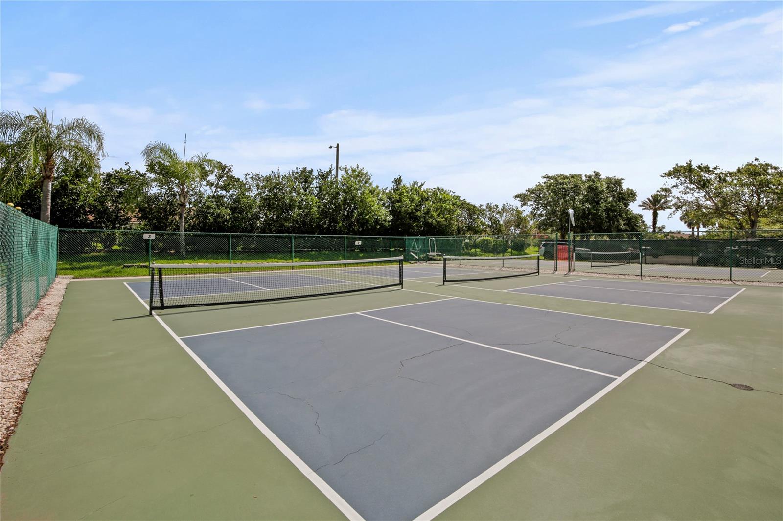 1111 HAREFIELD CIR, SUN CITY CENTER, FL, 33573