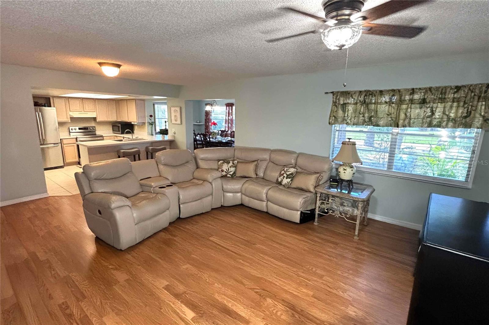 1111 HAREFIELD CIR, SUN CITY CENTER, FL, 33573