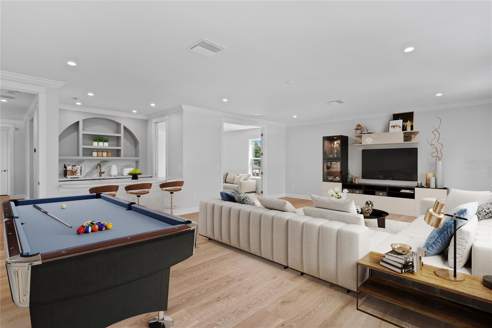 TB8391380 Property Photo