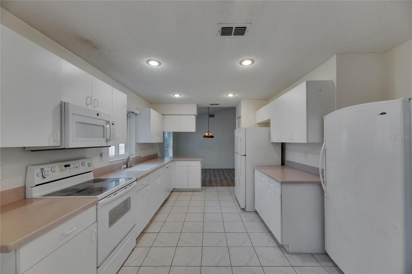 746 MASTERPIECE DR, SUN CITY CENTER, FL, 33573