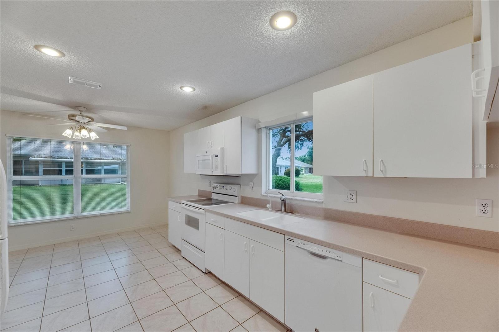 746 MASTERPIECE DR, SUN CITY CENTER, FL, 33573