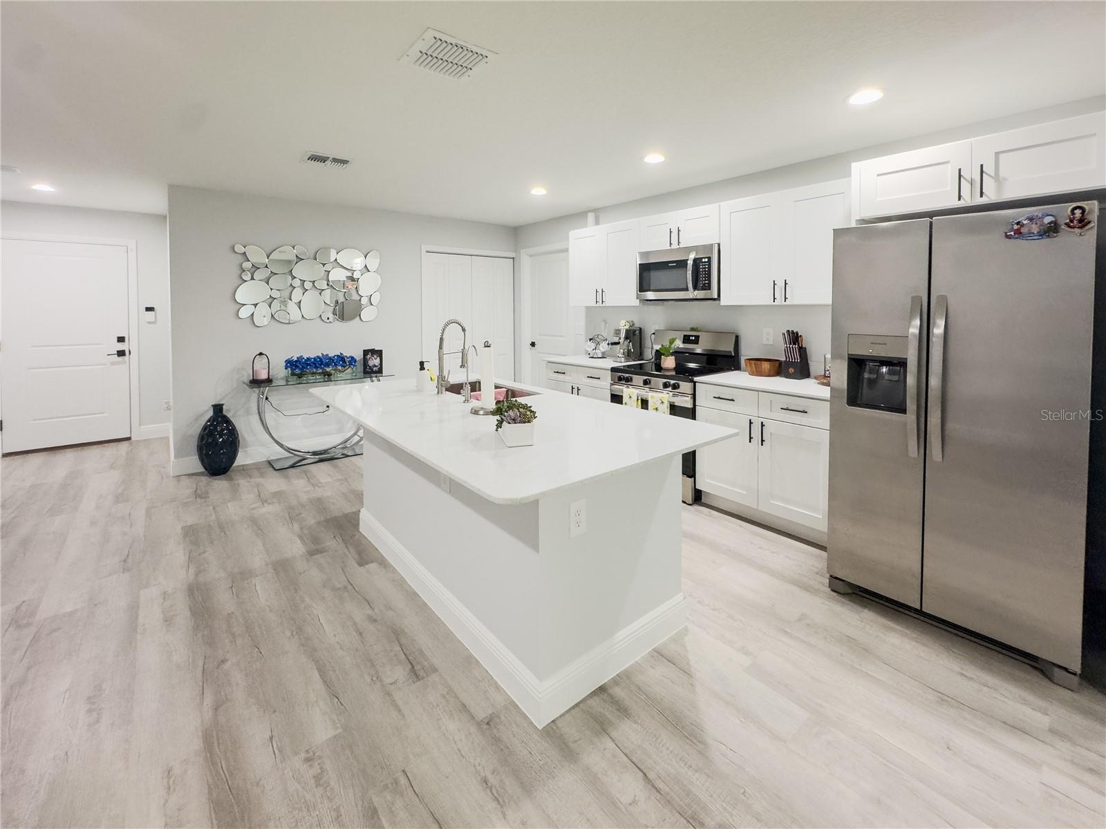 1590 WEST PKWY, DELAND, FL, 32724