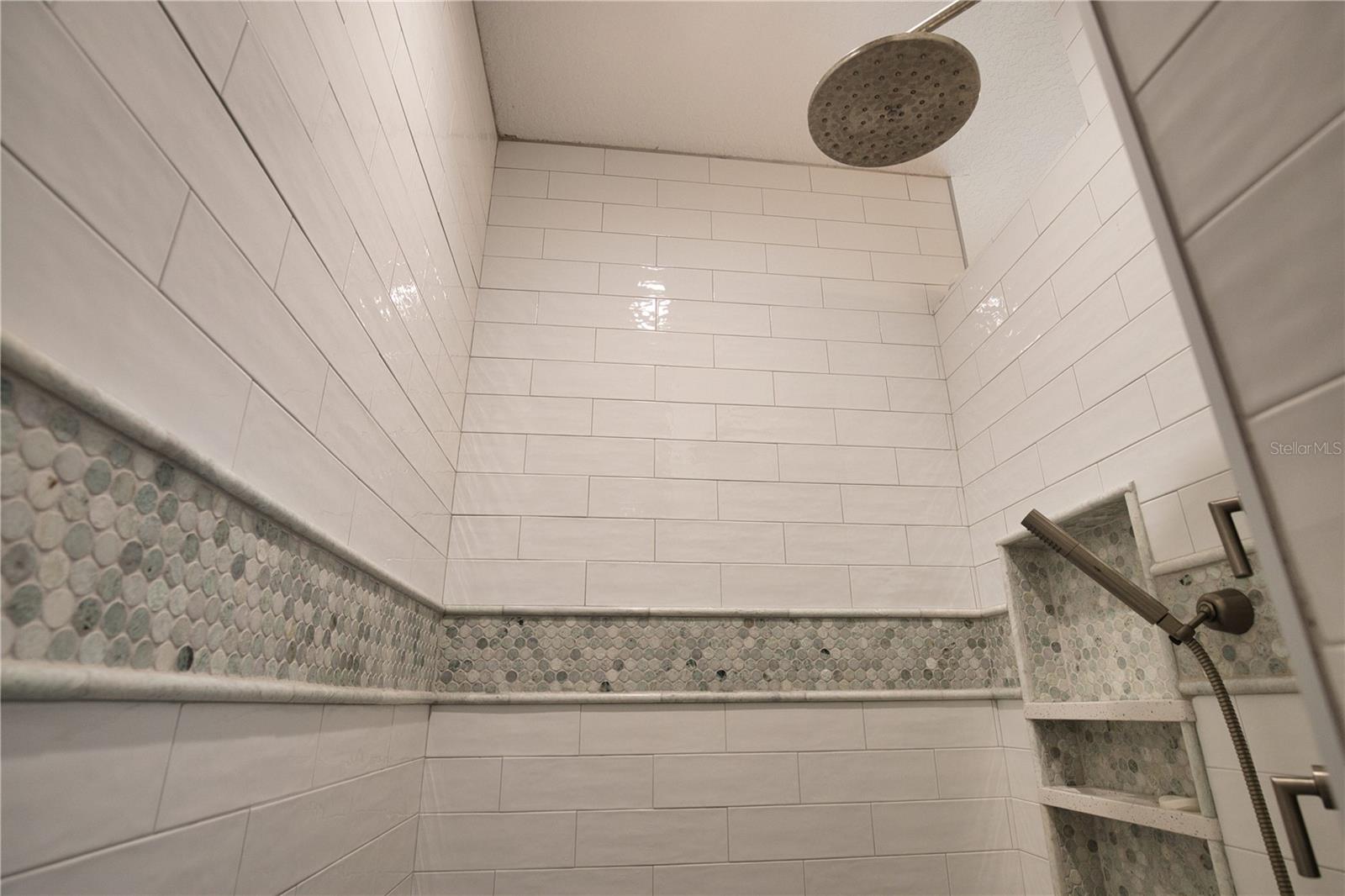 A4654281 Property Photo