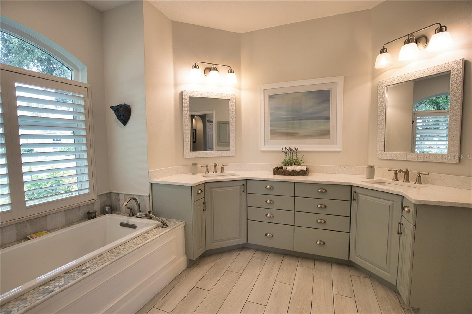 A4654281 Property Photo