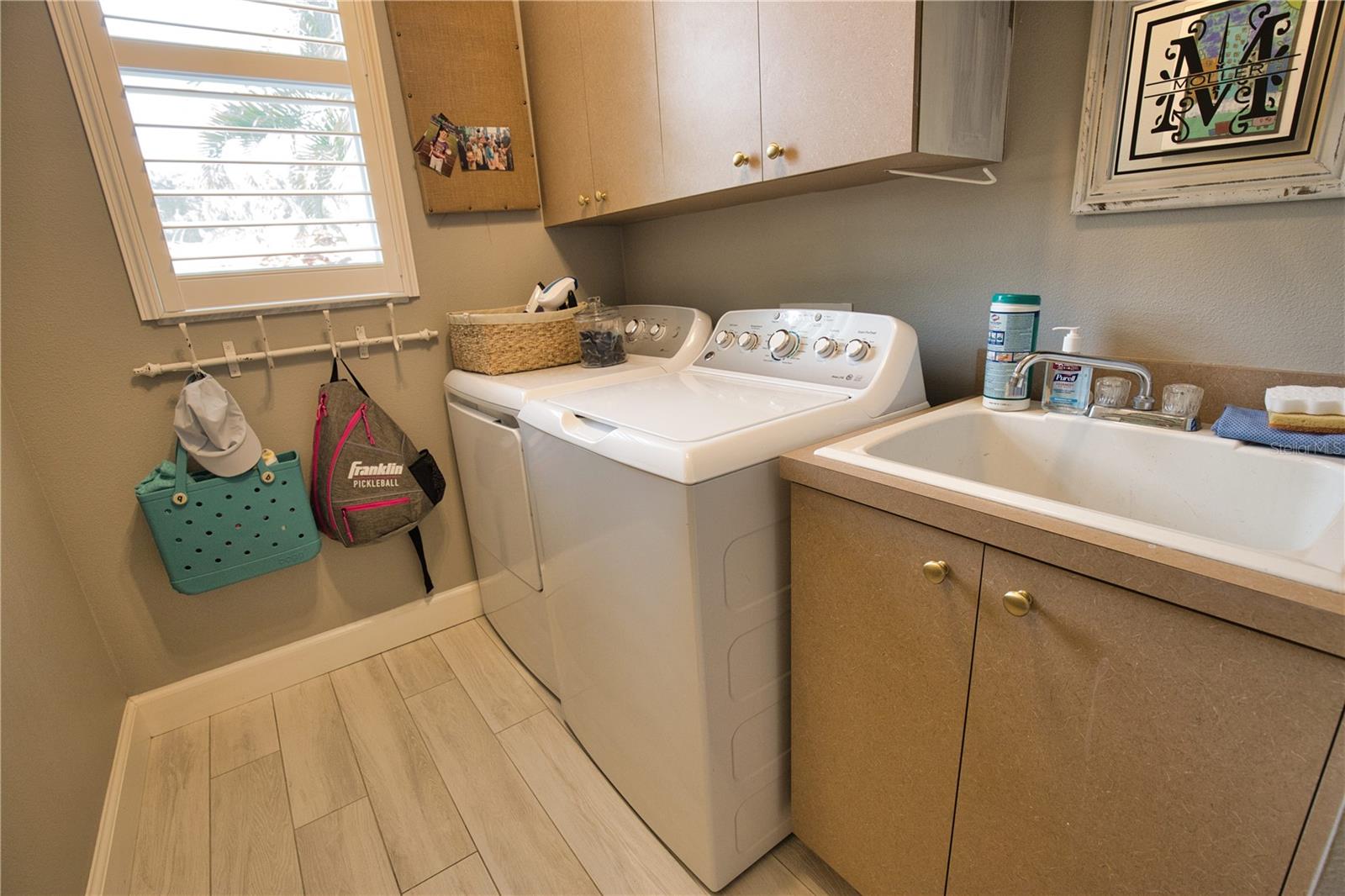 A4654281 Property Photo