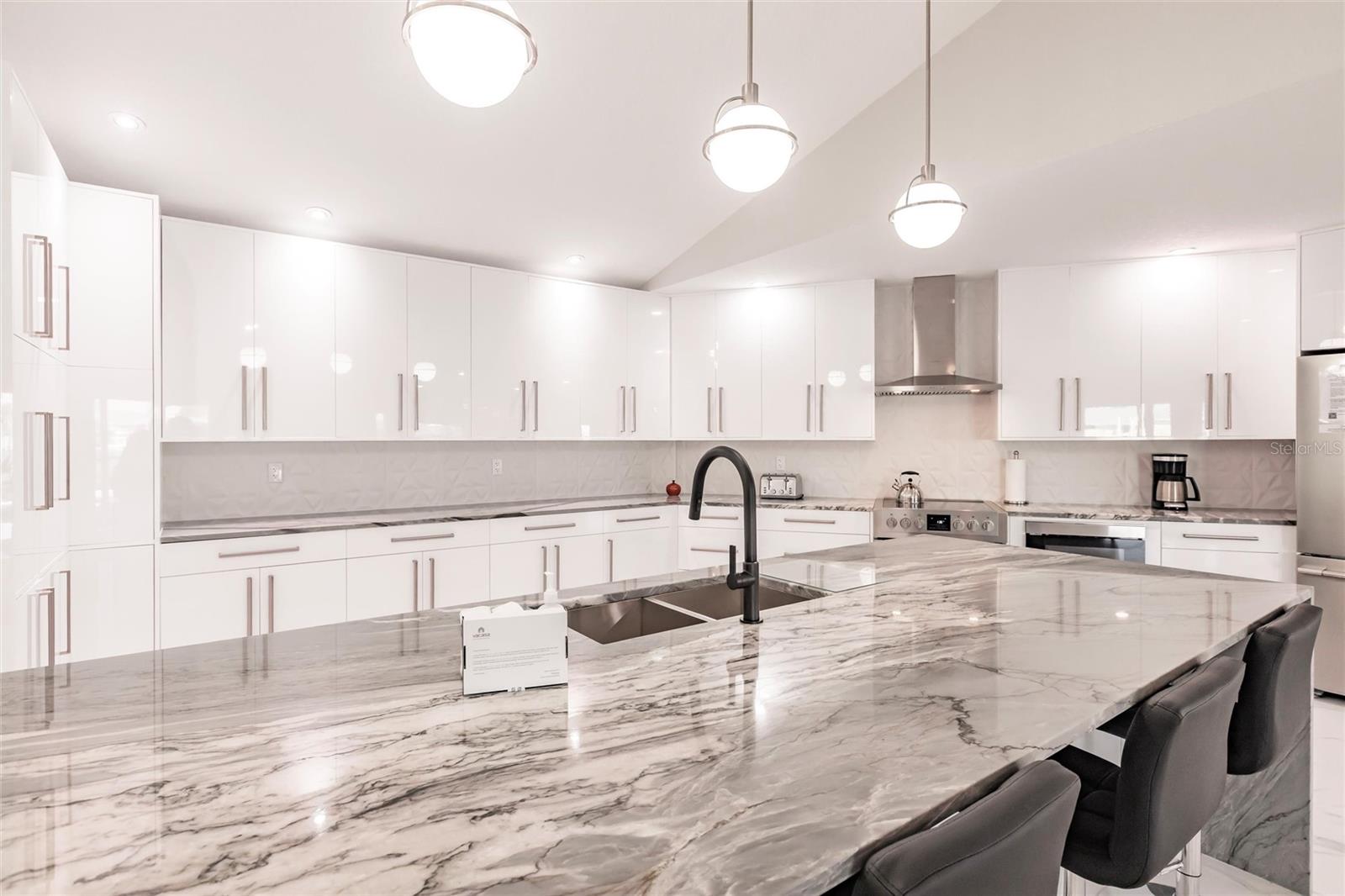 261 VENEZIA CT, PUNTA GORDA, FL, 33950