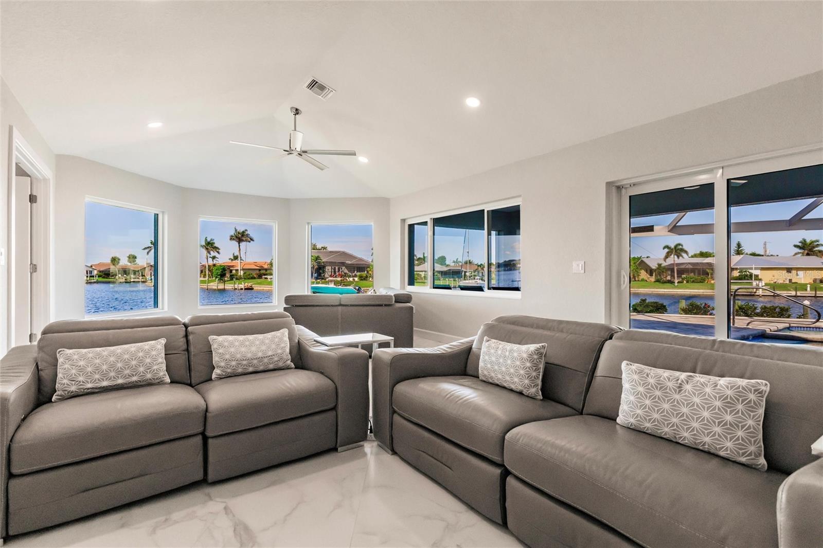 261 VENEZIA CT, PUNTA GORDA, FL, 33950