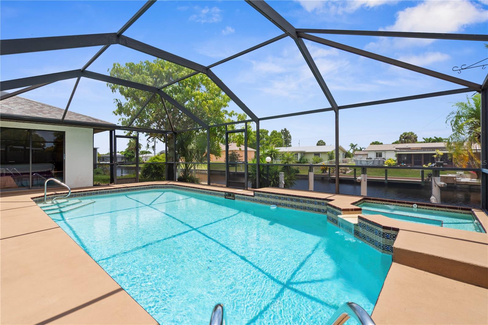 1719 W BLUEWATER TER, NORTH FORT MYERS, FL, 33903