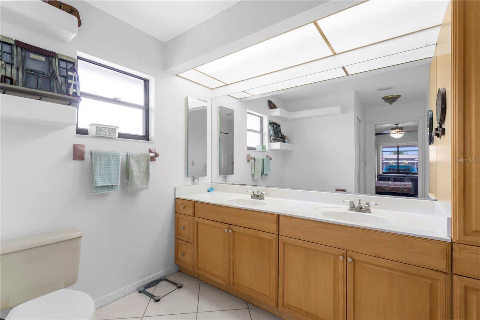 1719 W BLUEWATER TER, NORTH FORT MYERS, FL, 33903