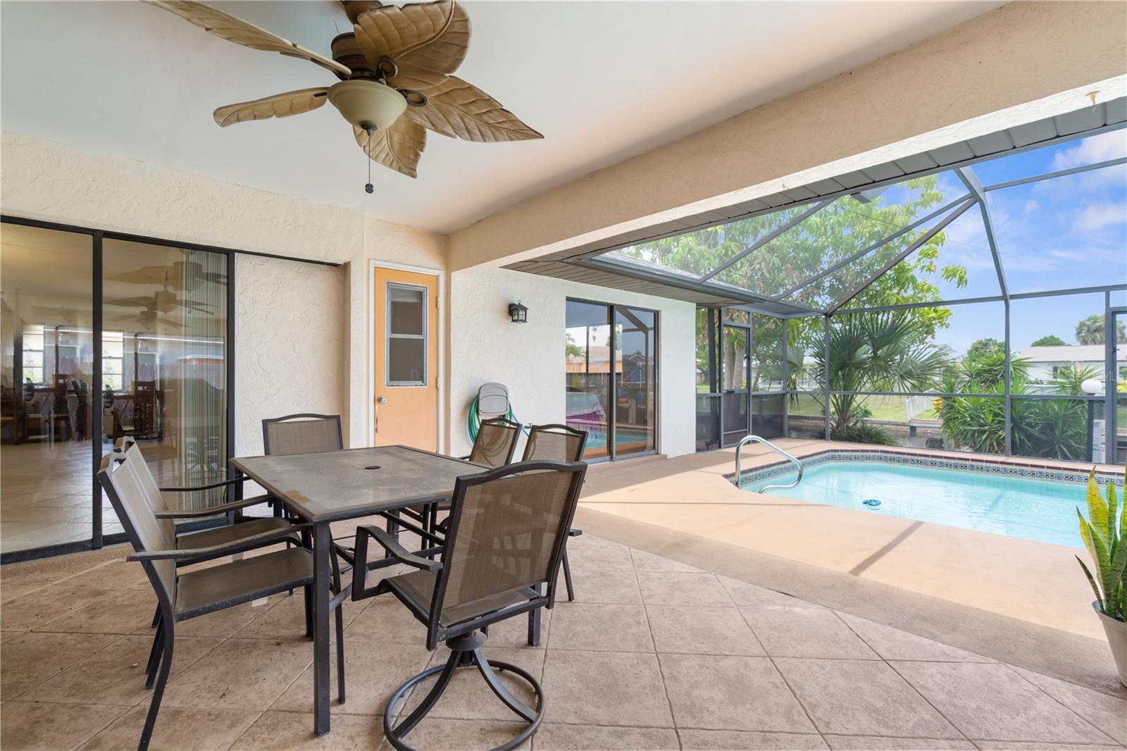 1719 W BLUEWATER TER, NORTH FORT MYERS, FL, 33903